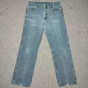 VINTAGE Wrangler Jeans Mens Size 34x32 13MWZ Straight Leg USA Denim Western
